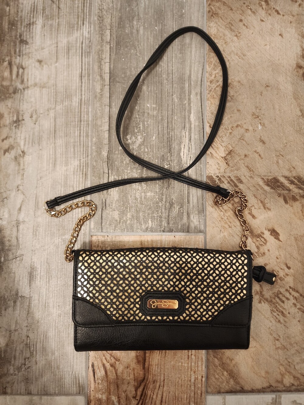 Jessica Simpson Black and Gold Patterned Crossbody Wallet